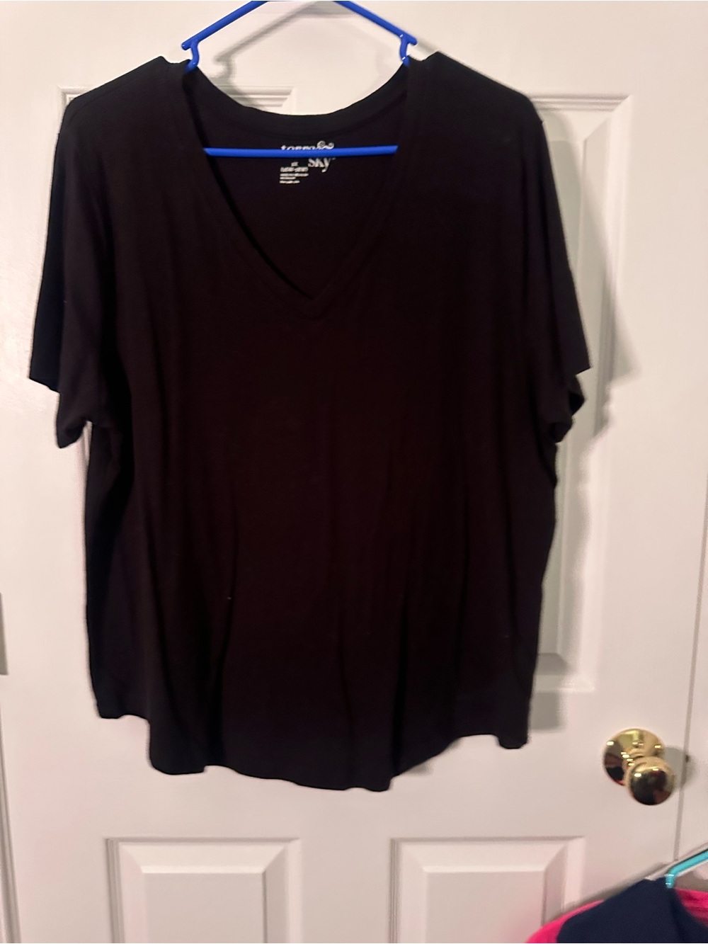 Black V-Neck Short Sleeve Tee